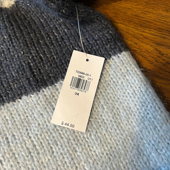 Old Navy Women’s Cozy Crewneck Sweater - Picture 3 of 6